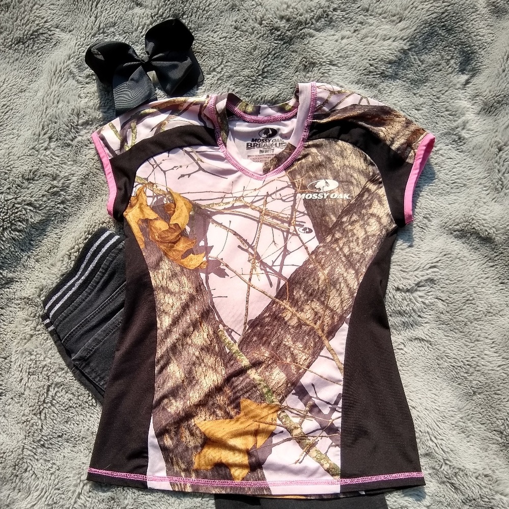Mossy Oak Pink camouflage shirt girls small